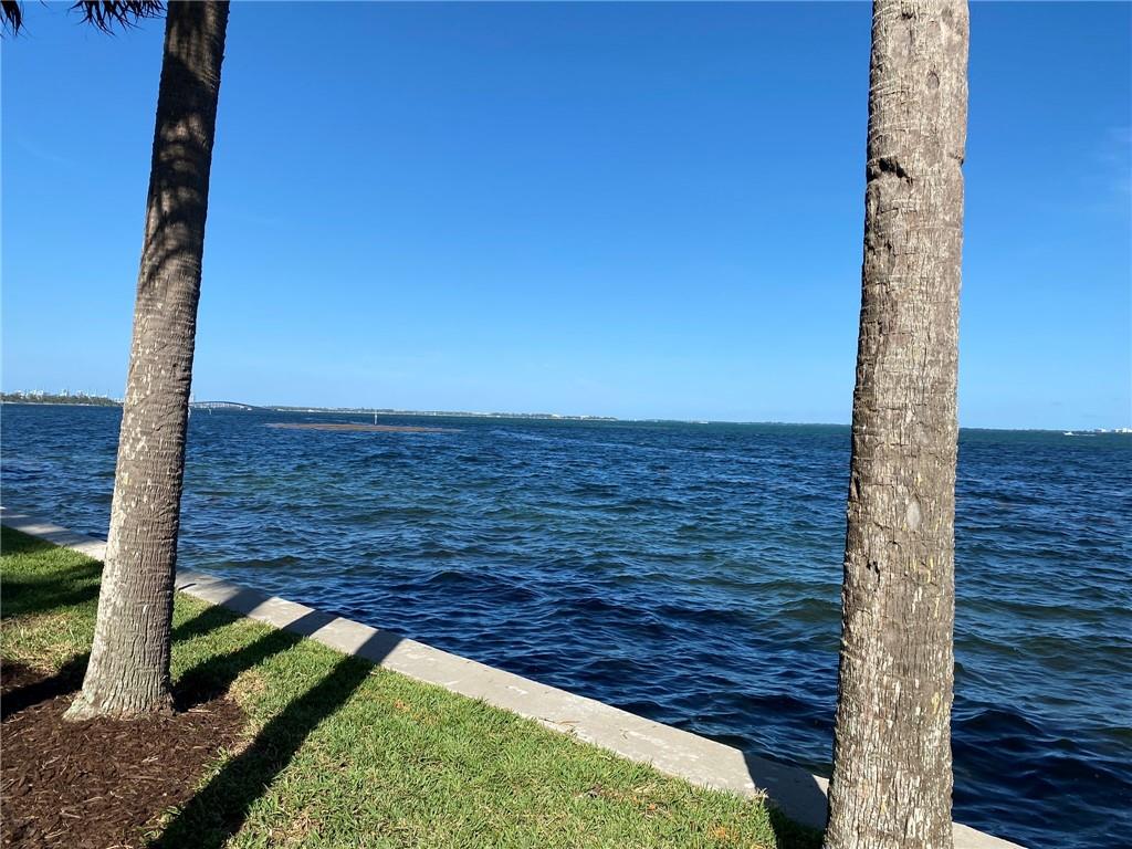 3 dormitorios propiedad comercial en venta en Miami, Miami-Dade, Florida, USA № 613221
