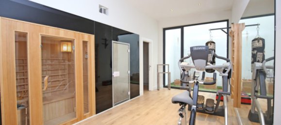 5 bedrooms Villa in Malaga, Spain No. 119441 16