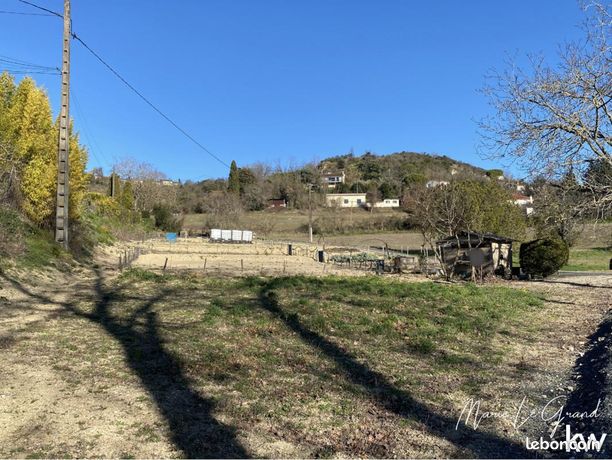 Земельный участок 2400м² в Лотрек, Франция № 306006