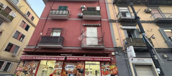 3 bedrooms Apartment in Naples, Italy No. 273374 5