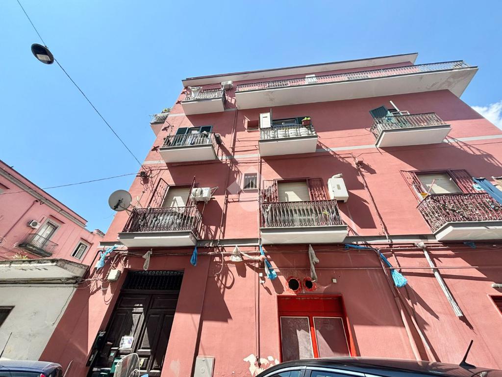 3 bedrooms Apartment in Naples, Italy No. 273374