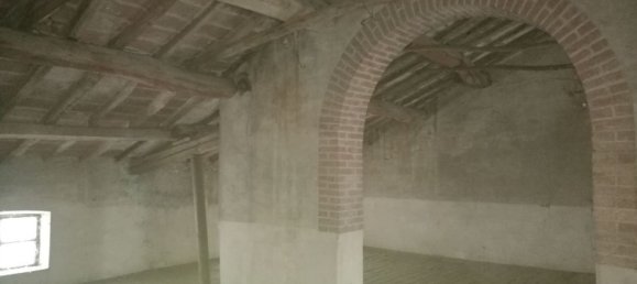 8 rooms House in San Giovanni in Croce, Italy No. 86041 12