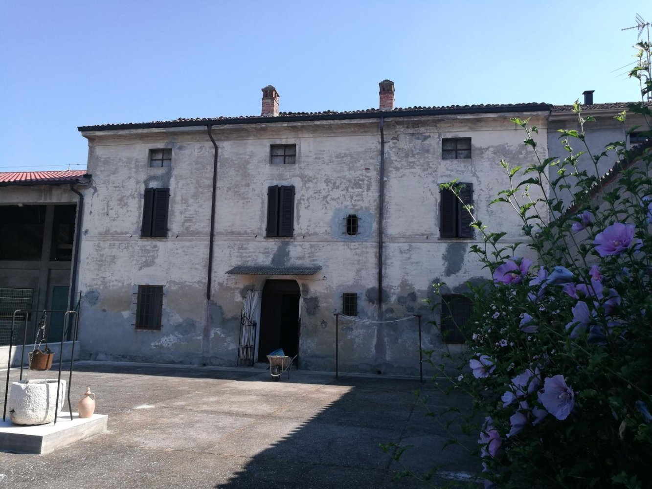 8 rooms House in San Giovanni in Croce, Italy No. 86041