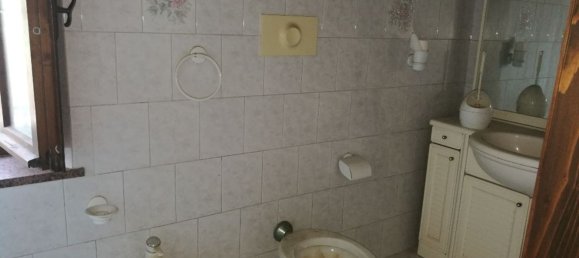 8 rooms House in San Giovanni in Croce, Italy No. 86041 8