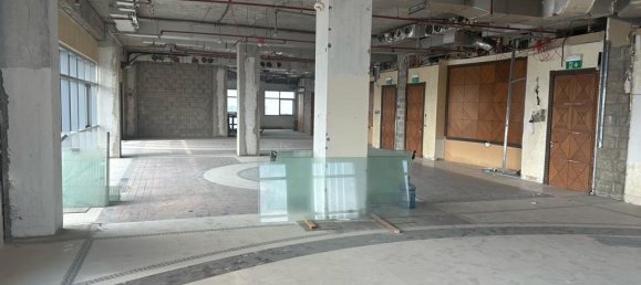 341.2m² Office in Deira, UAE No. 15241 15