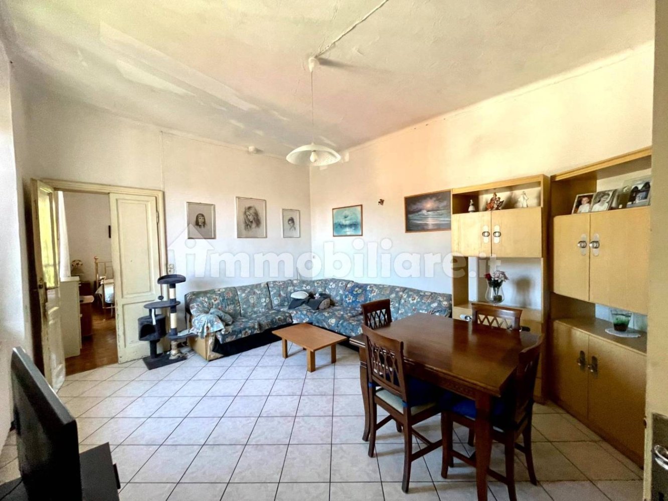 Apartamento de 3 dormitorios en Cernobbio, Italy No. 327073