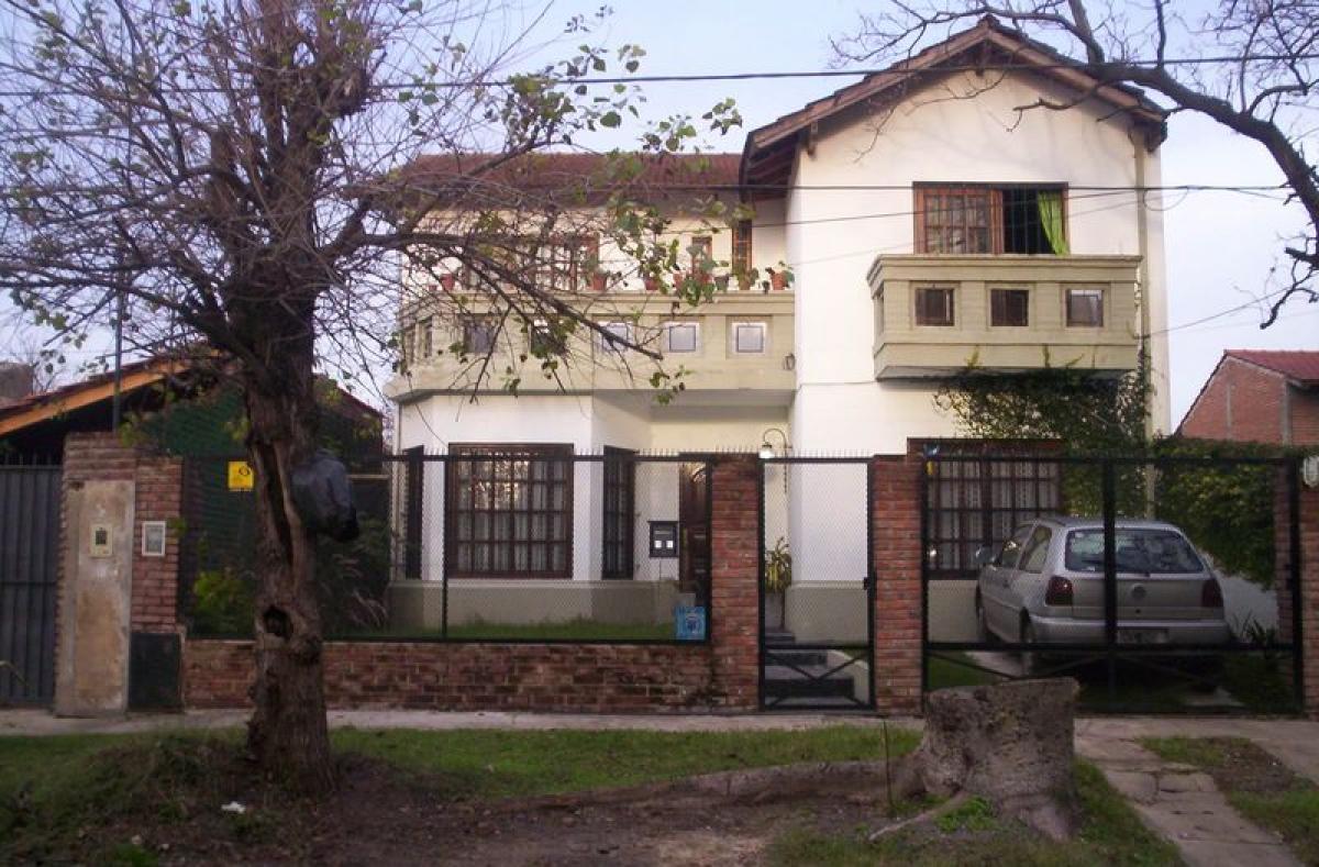 4 Schlafzimmer Haus in Almirante Brown, Argentina, Nr. 83423