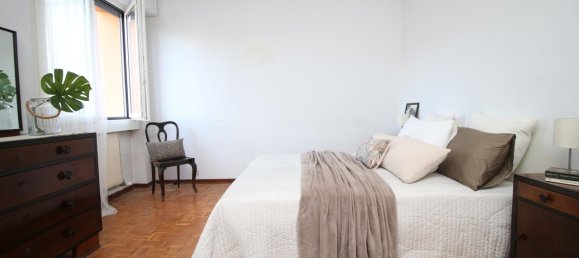 3 rooms Apartment in Como, Italy No. 12803 8