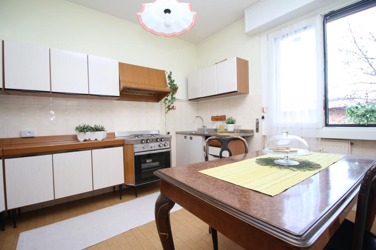 3 rooms Apartment in Como, Italy No. 12803