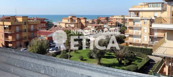 2 Schlafzimmer Penthouse in Pomezia, Italy, Nr. 273879 6