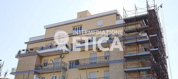 2 Schlafzimmer Penthouse in Pomezia, Italy, Nr. 273879 42