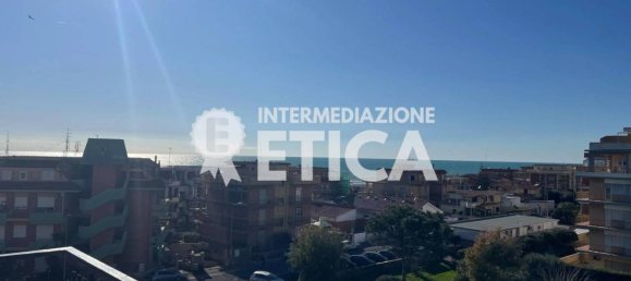 2 Schlafzimmer Penthouse in Pomezia, Italy, Nr. 273879 3