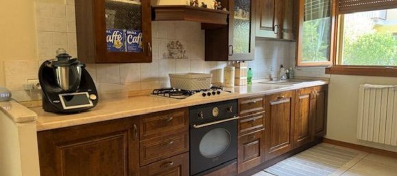 4 rooms Apartment in Brescia, Italy No. 311865 2