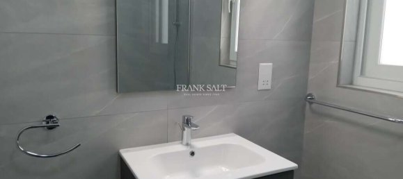 3 chambres Appartement à Victoria, Malta No. 6009 7