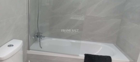 3 chambres Appartement à Victoria, Malta No. 6009 8