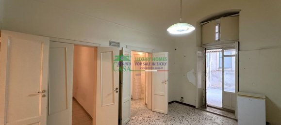 5 rooms House in Modica, Italy No. 45968 14