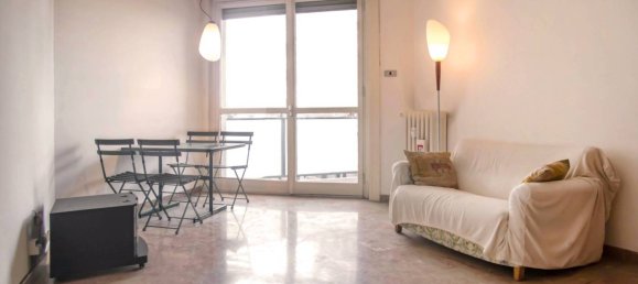 1 bedroom Apartment in Milan, Italy No. 351641 2