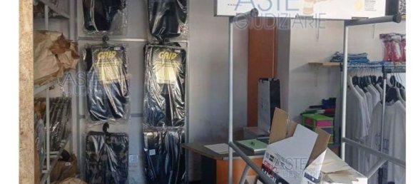 11-Zimmer Haus in Latina, Italy, Nr. 97786 6