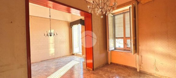3 bedrooms Apartment in Naples, Italy No. 62795 5