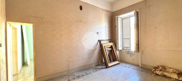 3 bedrooms Apartment in Naples, Italy No. 62795 24