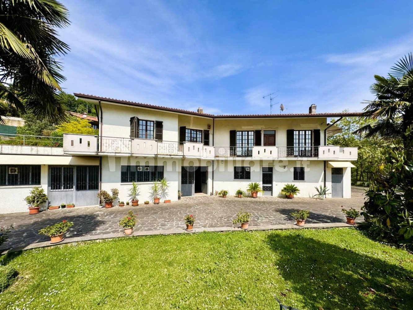 3 bedrooms Villa in Serle, Italy No. 295935