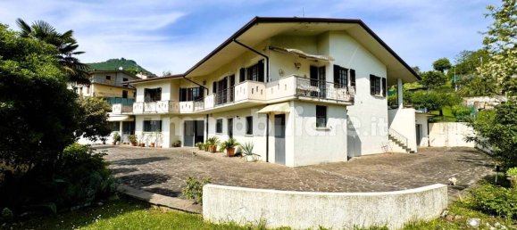 3 bedrooms Villa in Serle, Italy No. 295935 9