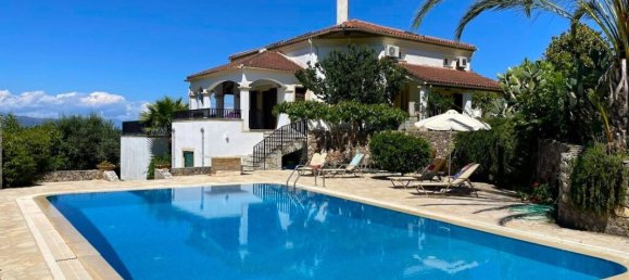 5 bedrooms Villa in Corfu, Greece No. 8305 3