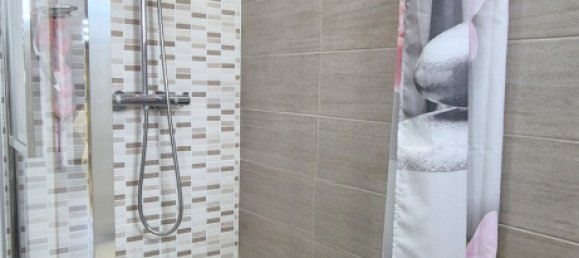 Вилла с 4 спальнями в Кремьё, Франция № 204623 13