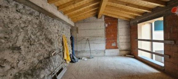 2-salle Appartement à Paladina, Italy No. 8759 17