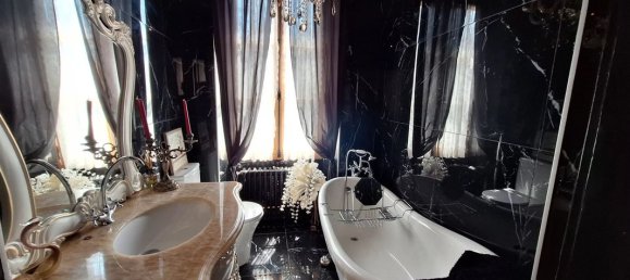 5 chambres Appartement à Vienne, France No. 342276 12