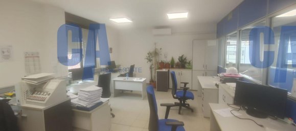 Здание с 1 комнатой в Чинизелло Бальсамо, Италия № 235600 17