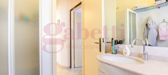 4 rooms Apartment in Arosio, Italy No. 333679 14