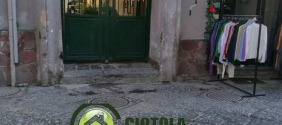 Studio in Naples, Italy No. 21016 4