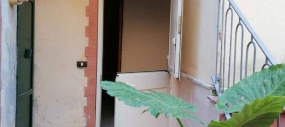 Studio in Naples, Italy No. 21016 6