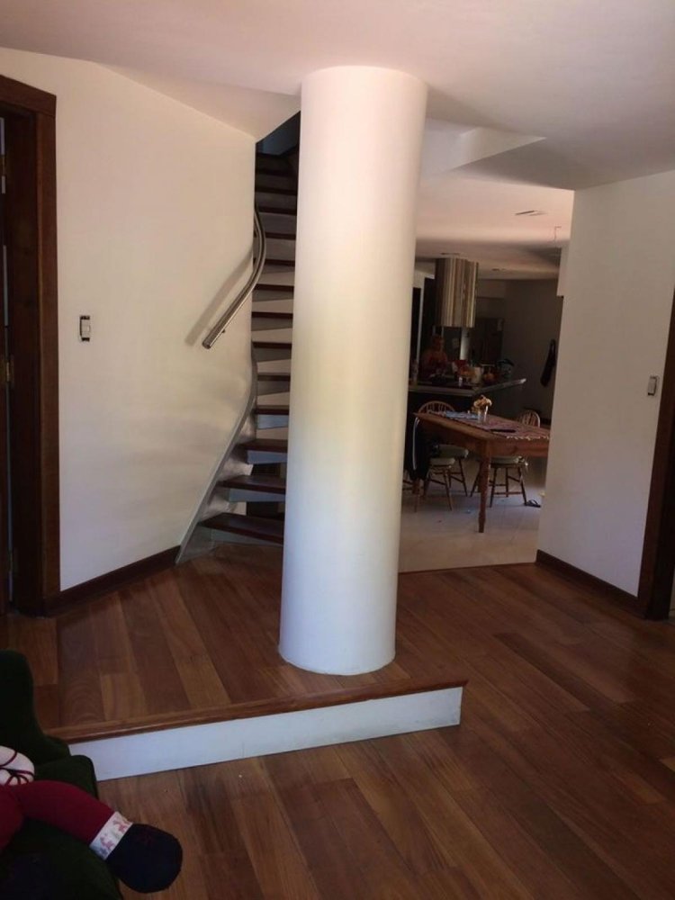 5 bedrooms House in Mar del Plata, Argentina No. 83170