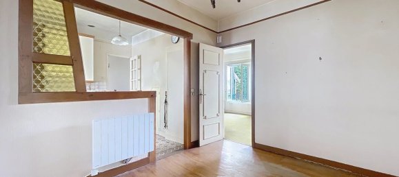 2 bedrooms House in Nanterre, France No. 288395 8