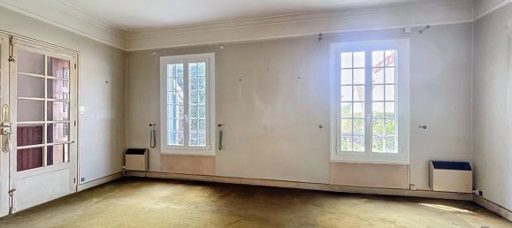 2 bedrooms House in Nanterre, France No. 288395 4