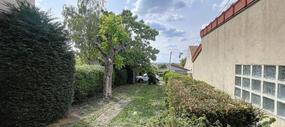 2 bedrooms House in Nanterre, France No. 288395 2