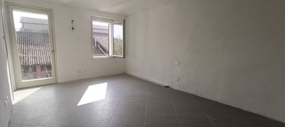 4 rooms House in Rocchetta Tanaro, Italy No. 121052 9