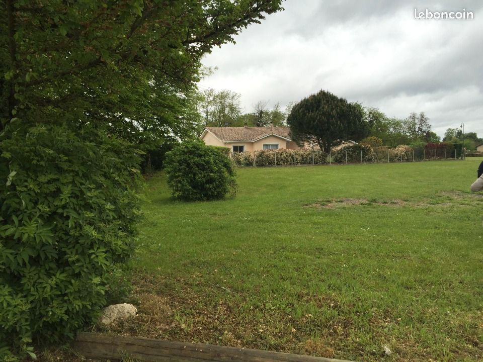 600m² Land in Landiras, France No. 112897