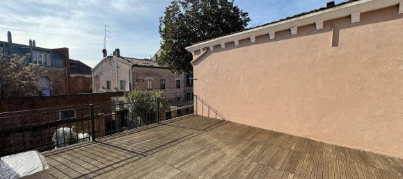 8-salle Appartement à Venice, Italy No. 131733 24