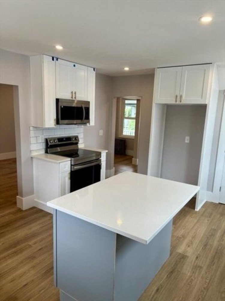 2 bedrooms House in New Bedford, USA No. 388105