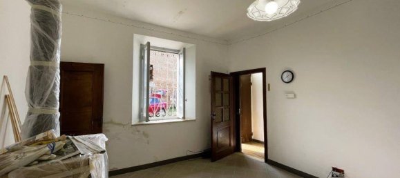 7 rooms House in Bruno, Italy No. 151042 4