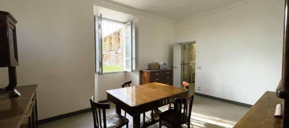 7 rooms House in Bruno, Italy No. 151042 3