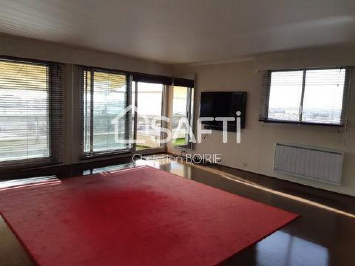 Apartamento de 3 dormitorios en Royan, France No. 36356