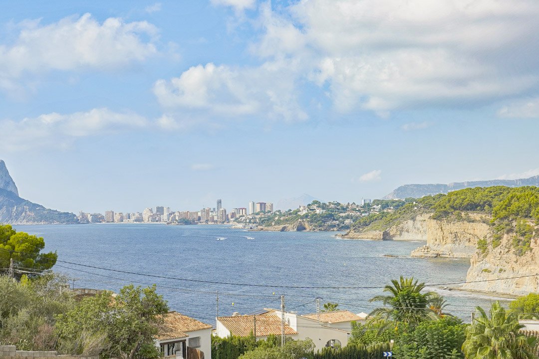 Вилла с 4 спальнями в Бенисса, Испания № 9137