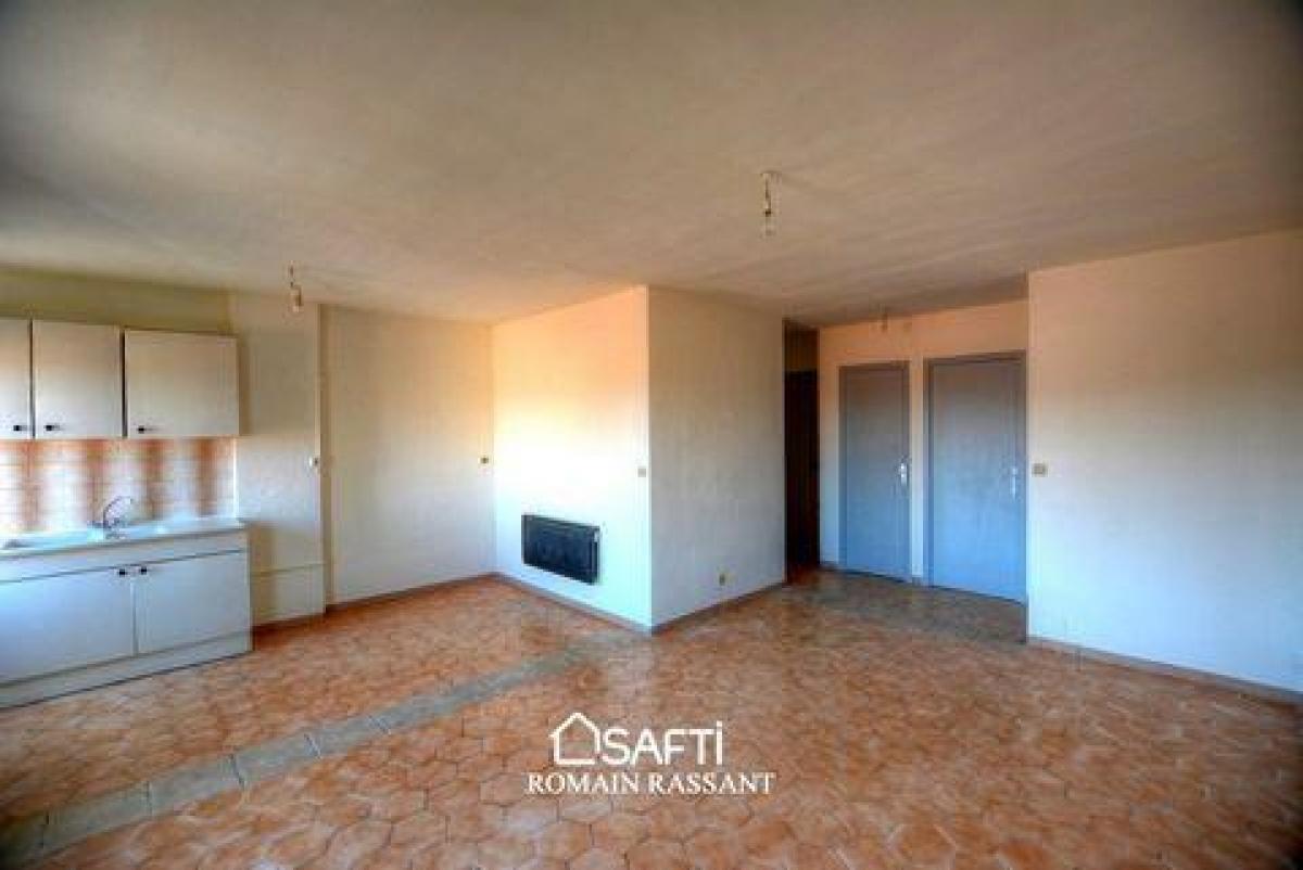 2 bedrooms Apartment in Cuers, France No. 6855