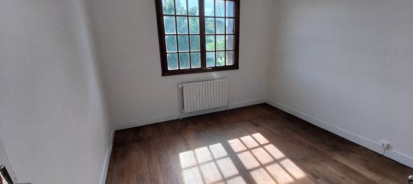 3 bedrooms House in Pont-Sainte-Maxence, France No. 70284 4