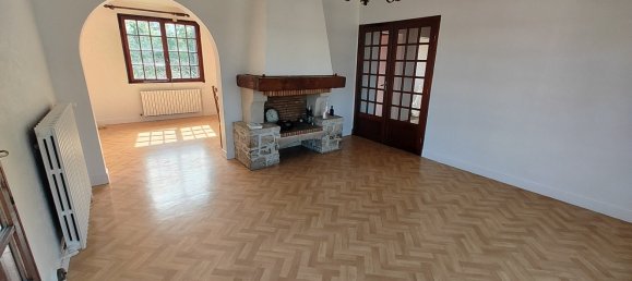 3 bedrooms House in Pont-Sainte-Maxence, France No. 70284 3