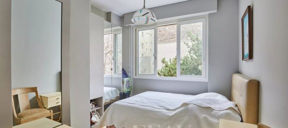 2 bedrooms Apartment in Paris, France No. 185456 5